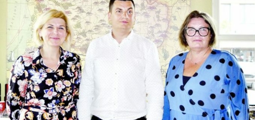 Das samogitische Tandem zuckte die Achseln für die Entwicklung des Tourismus und des Europäischseins