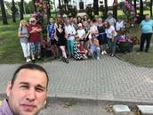 Vitalijus_su_ekskursijos_dalyviais.jpg